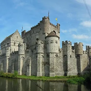  Bed and breakfast Burgstraat 17 In Exclusive Patrician House In Medieval Bélgica